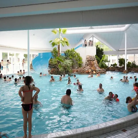 Villa Great With Sauna, Bubble Bath & Steam Shower Roggel