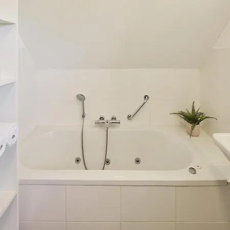 Villa In Limburg With Sauna & Hot Tub *