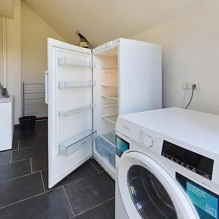 In Limburg With Sauna & Hot Tub Villa Roggel