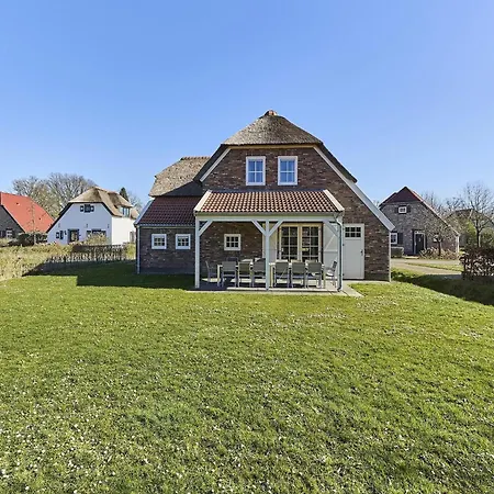 Villa In Limburg With Sauna & Hot Tub Roggel