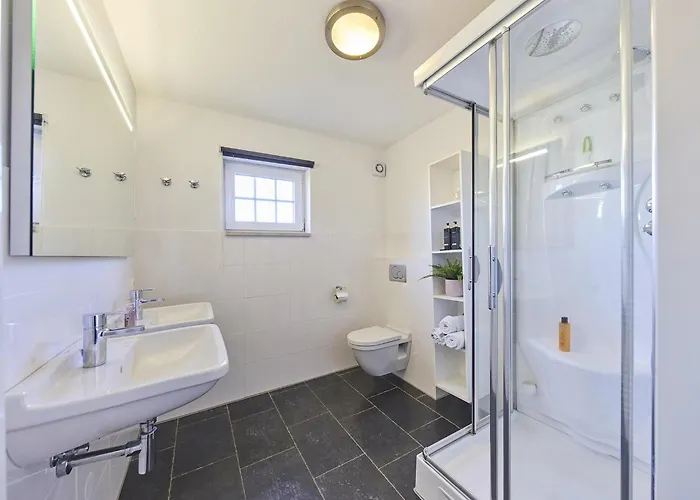 Villa In Limburg With Sauna & Hot Tub Roggel